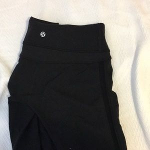 Black mesh Down side Lululemon leggings